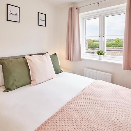 Host & Stay - Cayton Bay Cottage Exteriör bild