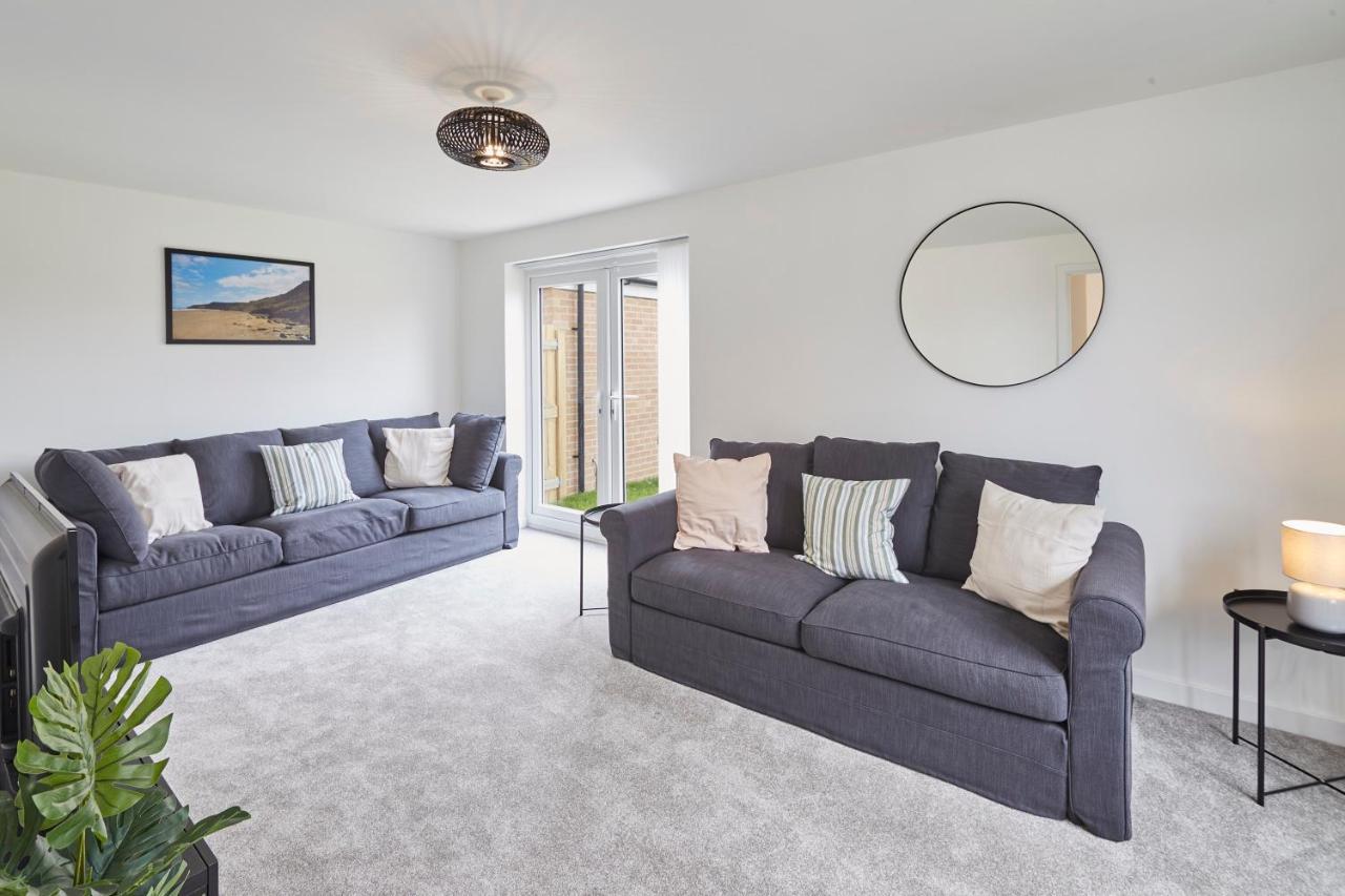 Host & Stay - Cayton Bay Cottage Exteriör bild