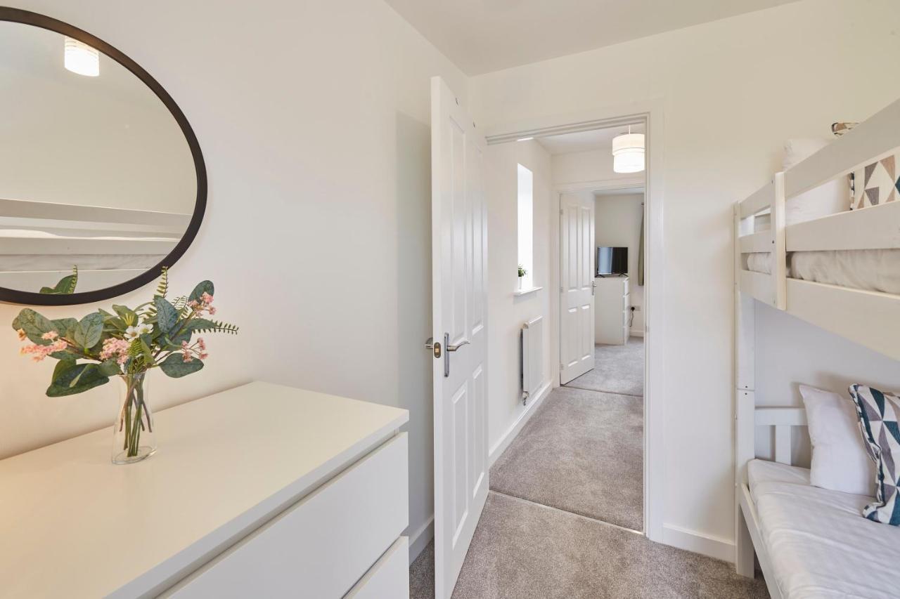 Host & Stay - Cayton Bay Cottage Exteriör bild
