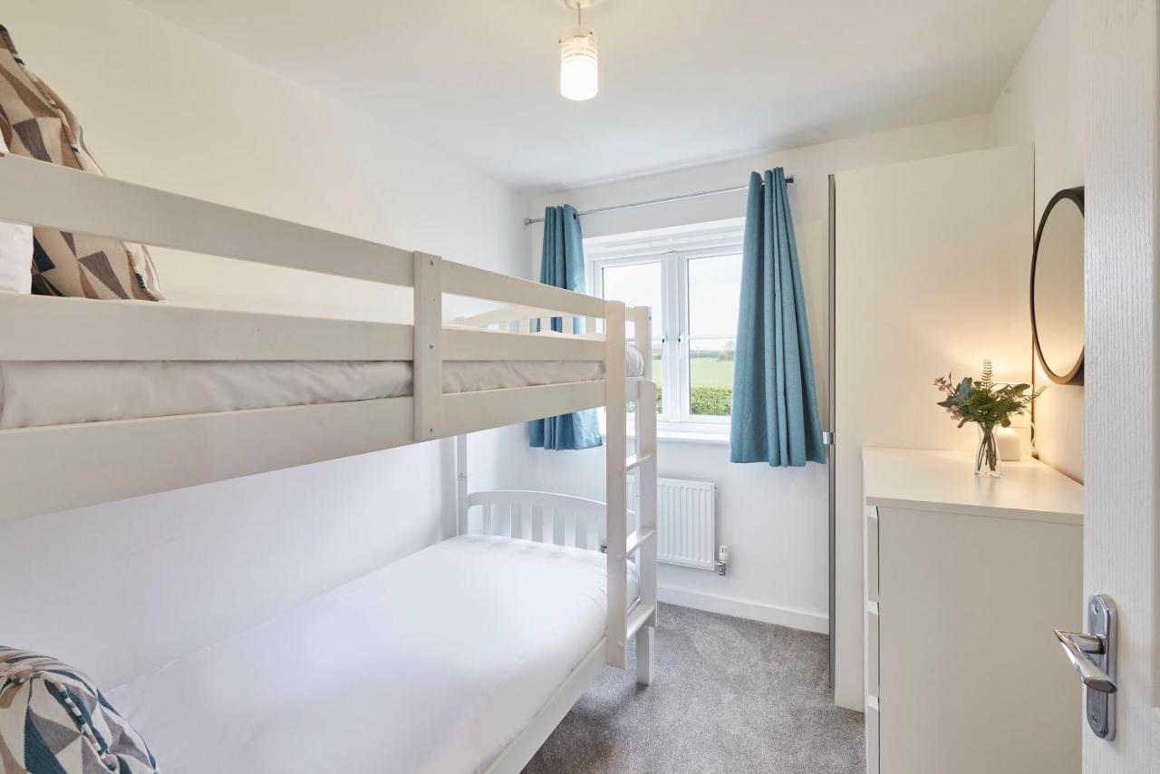 Host & Stay - Cayton Bay Cottage Exteriör bild
